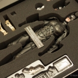 Unboxing Hot Toys Batman DX 12 (14)